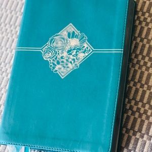 Quest study Bible NLT